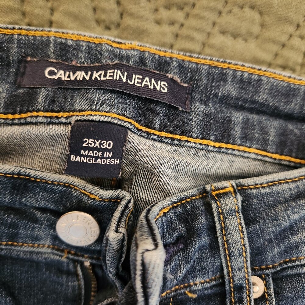 Calvin Klein Jeans CKJ 010 High Rise Skinny Jeans - Picture 3 of 12